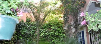 Dar Younes House with Garden and character : with tow Luxury famlily-Apartment