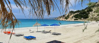 Private Villa 2 bedrooms with Pool and Sea Views