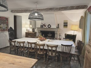 Dining - House for 15 persons close to wineyards - 400 m² (Sarrians)