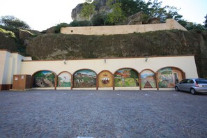 Enceinte de lâhĂ©bergement