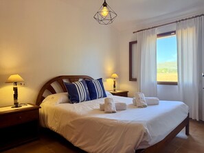 3 Schlafzimmer, Bügeleisen/Bügelbrett, Internetzugang, Bettwäsche