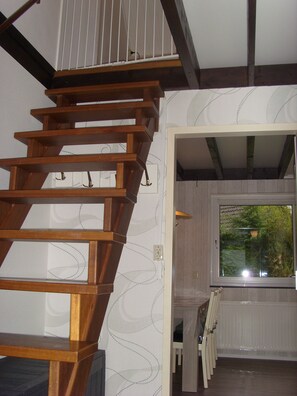 Interior - Fully furnished detached holiday home within walking distance of Lake Veere (Wolphaartsdijk)