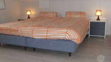 3 soverom, strykejern/-brett, wi-fi (inkludert) og sengetøy