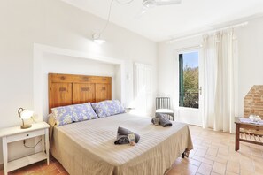 2 bedrooms, iron/ironing board, WiFi, bed sheets - Apartment with equipped outdoor area. (Palaia)