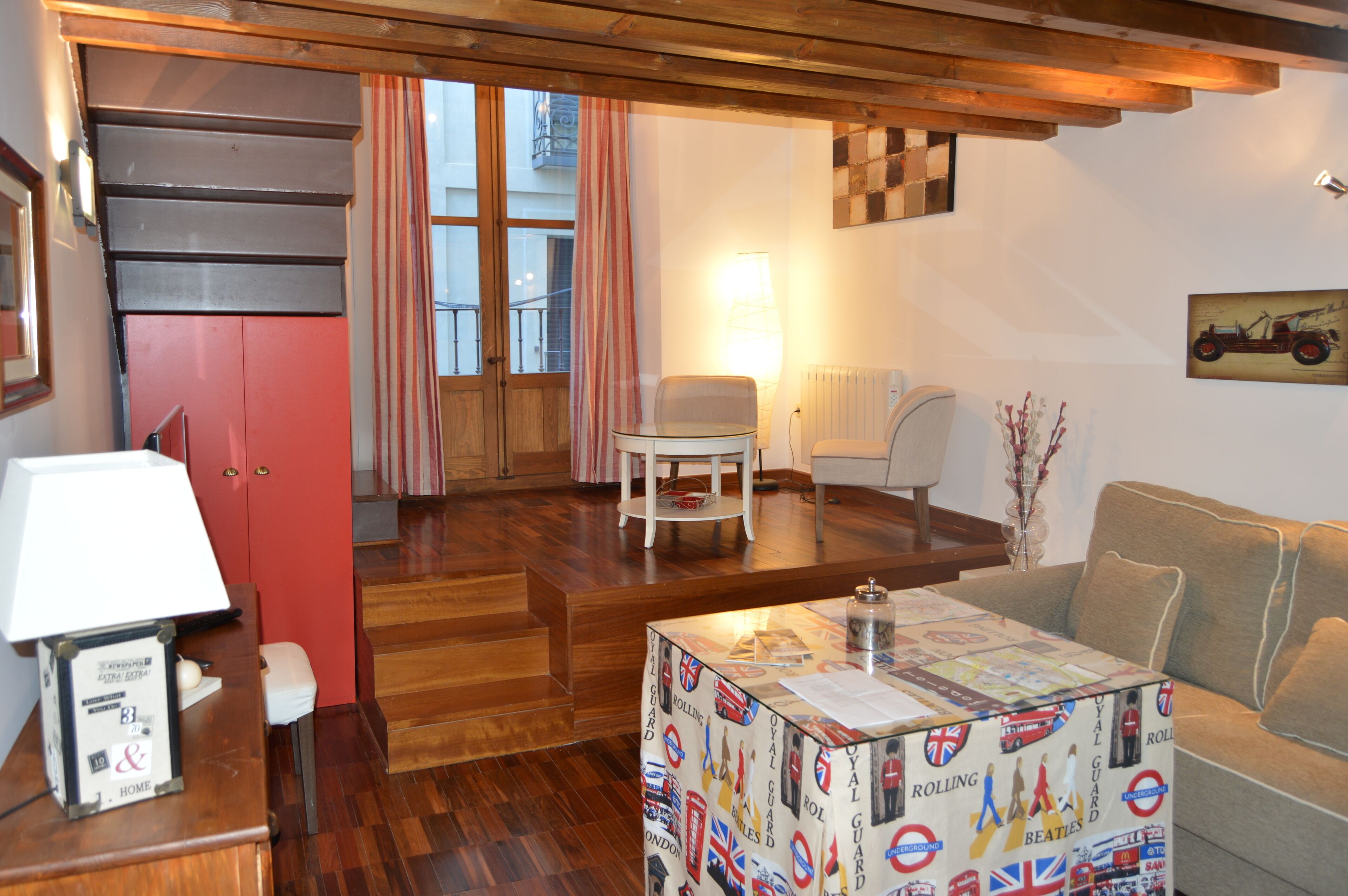 智能電視、書籍