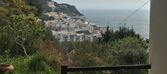 Paradise Cottage Over the See, betwen the montain and the sea, privaticy 