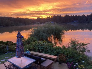Property grounds - Cottage Lake Bed and Breakfast (Woodinville)