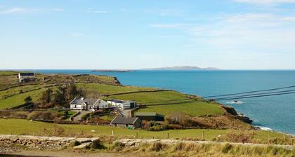 Neu renoviertes Haus mit Blick auf den Atlantischen Ozean in Connemara