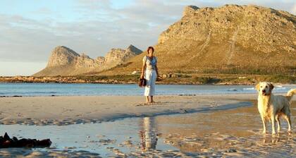 Luxurious self-catering cottage sleeping up to 4 adults