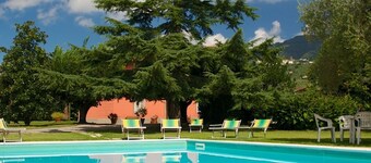 Peace, relaxation and privacy in the Lucca countryside. Swimming pool and air conditioning.