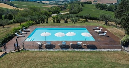 Villa Monica - Private villa, 5 bedrooms, pool, wifi, pets, Marche