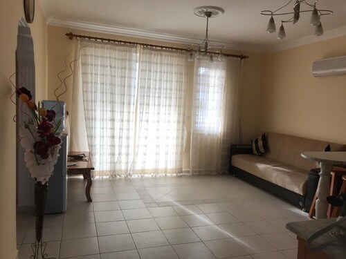 3 Bedroom, 2 Bathroom Duplex Apartment, Air Conditioned with Shared Pool