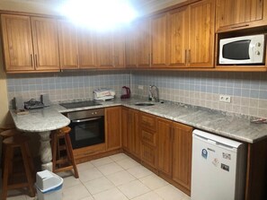 Kitchen - 3 Bedroom, 2 Bathroom Duplex Apartment, Air Conditioned with Shared Pool (oludeniz/fethiye)
