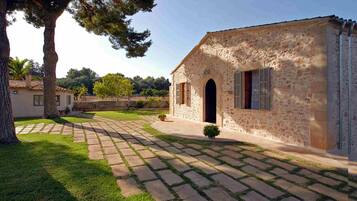 Enceinte de lâhĂ©bergement