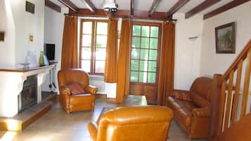 TV, fireplace, DVD player, foosball