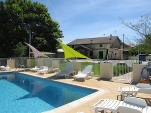 Outdoor pool - Get together with family and friends. (Saint-Séverin)
