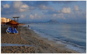Una playa cerca