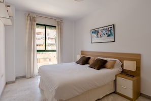 2 chambres, fer et planche à repasser, lit parapluie, Wi-Fi gratuit