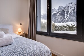 4 slaapkamers, reisbedje, wifi, beddengoed