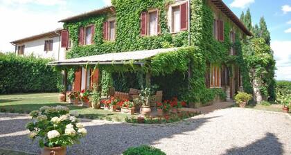 Villa with private pool overlooking San Gimignano. Exclusive use of the property