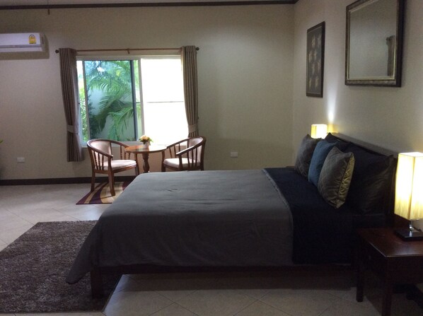 3 bedrooms, iron/ironing board, WiFi, bed sheets - Villa With Private Pool within 400 meters of Kao kalok beach (Prak nam pran)