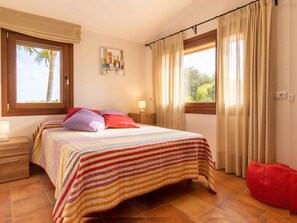 4 Schlafzimmer, Bügeleisen/Bügelbrett, Internetzugang, Bettwäsche