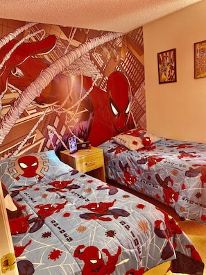 4 habitaciones, tabla de planchar con plancha y wifi gratis