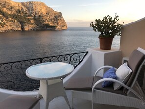 Property grounds - Charming apartment with incredible sea views (Andrach)