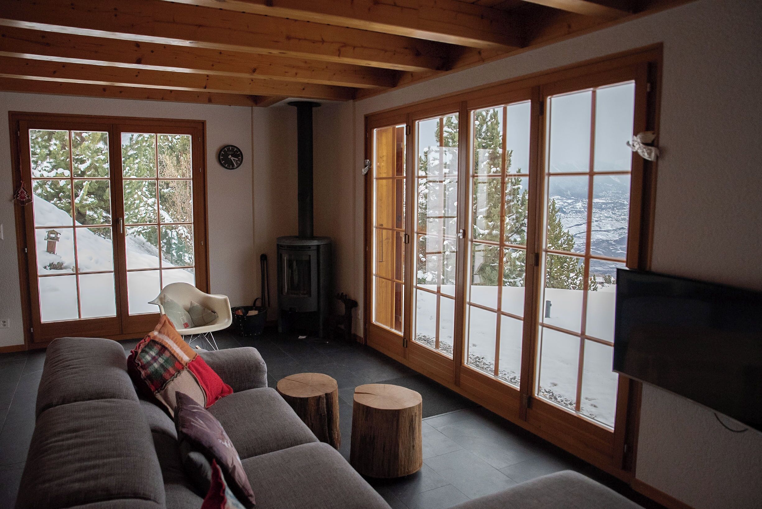 智能电视、壁炉