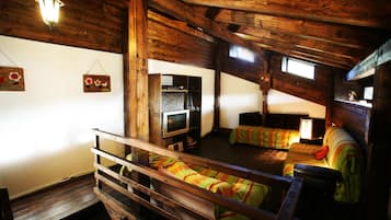 3 bedrooms, desk, free WiFi, bed sheets