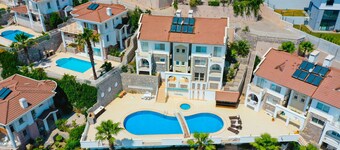 Modern 2 bed apartment walkable to the beach resort of Sarigerme