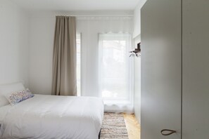 2 chambres, fer et planche à repasser, Wi-Fi gratuit, draps fournis
