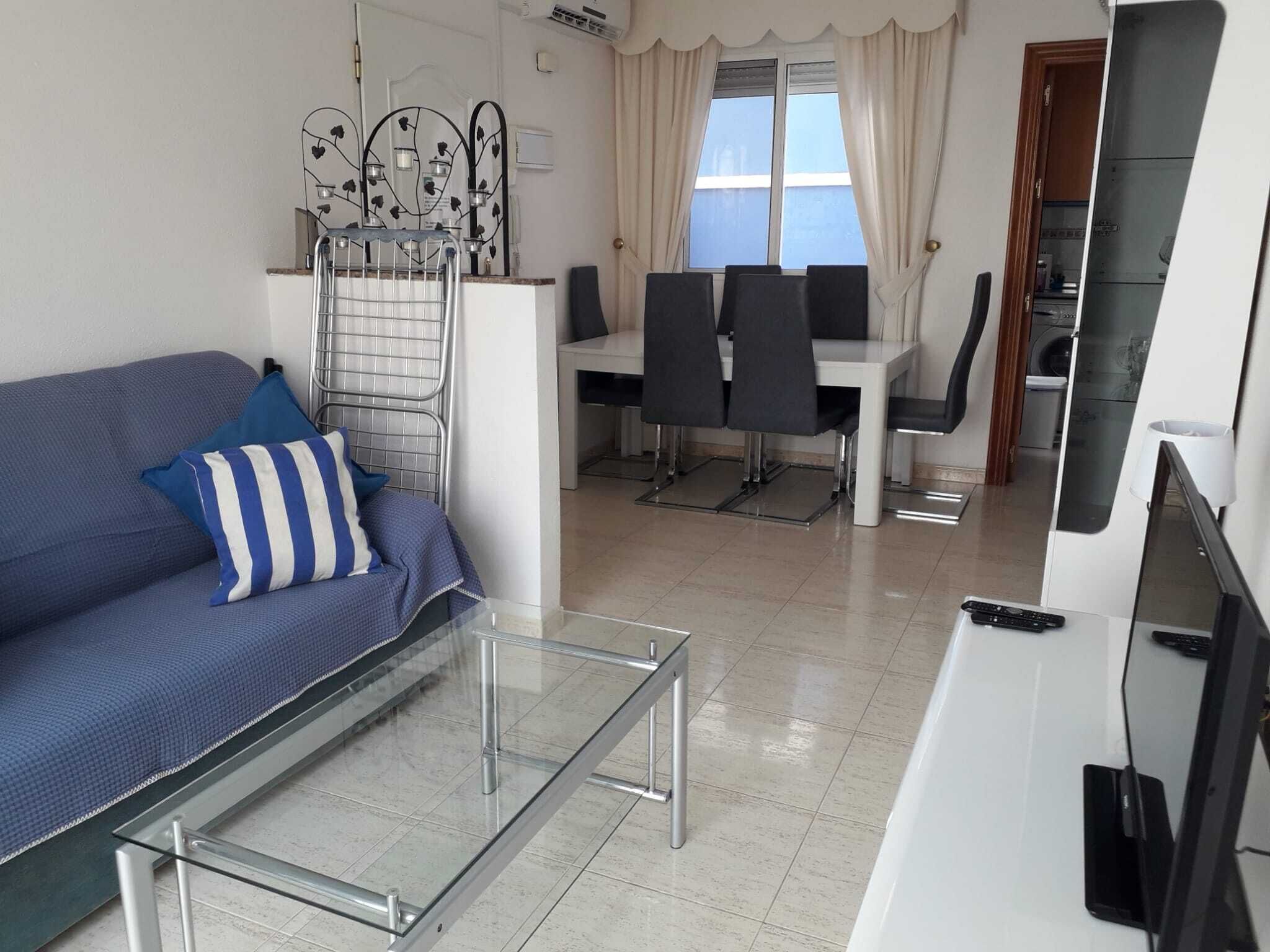 Smart TV, books, stereo