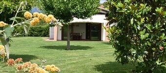 House with garden in the Tuscan countryside