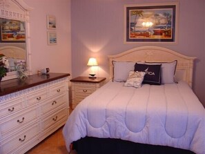 4 bedrooms, in-room safe, iron/ironing board, free WiFi