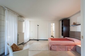 7 chambres, fer et planche Ă repasser, Wi-Fi gratuit, draps fournis