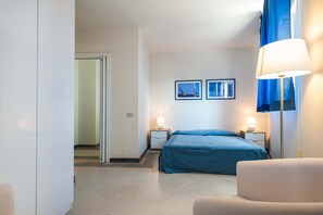 7 habitaciones, tabla de planchar con plancha y wifi gratis 