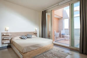 7 chambres, fer et planche à repasser, Wi-Fi gratuit, draps fournis