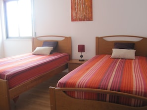 3 habitaciones y caja de seguridad en la habitación 