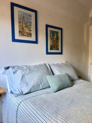 1 camera, ferro/asse da stiro, Wi-Fi gratuito, lenzuola