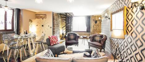 Smart TV, music library, video library, stereo