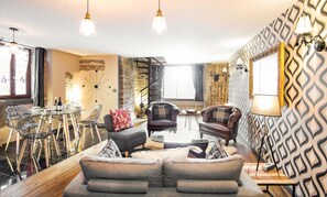 Smart TV, biblioteca musical, videoteca y estéreo 