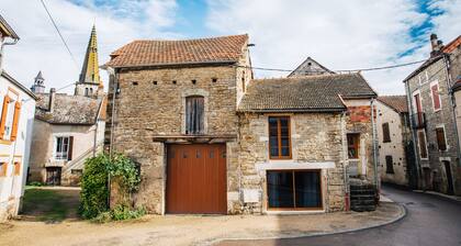 Gite de charme dans village médiéval à 1mn à pied des commerces et restaurants