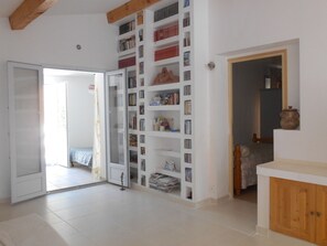 2 chambres, fer et planche à repasser, Wi-Fi gratuit, draps fournis