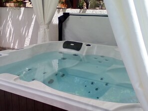 Outdoor spa tub - Apertament - Rovigno (Rovinj)