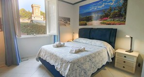 4 bedrooms, desk, iron/ironing board, free WiFi - Luxury Apartment In Beachfront Villa, 4 Bedrooms, 3 bathrooms, 1600 sf (Donoratico)