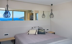 4 bedrooms, in-room safe, iron/ironing board, travel cot - Villa Sophia - 4 bedroom Villa with infinity private pool (AGIOS NIKOLAOS)