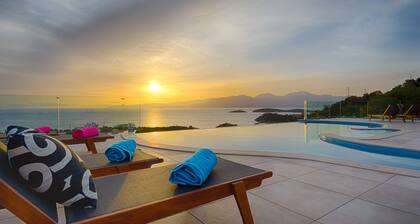 Villa Sophia - 4 bedroom Villa with infinity private pool