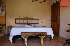1 bedroom, iron/ironing board, free WiFi, bed sheets - La Dolce Vita by CoralRiviera - outdoor Jacuzzi - close to the beach (Alghero)