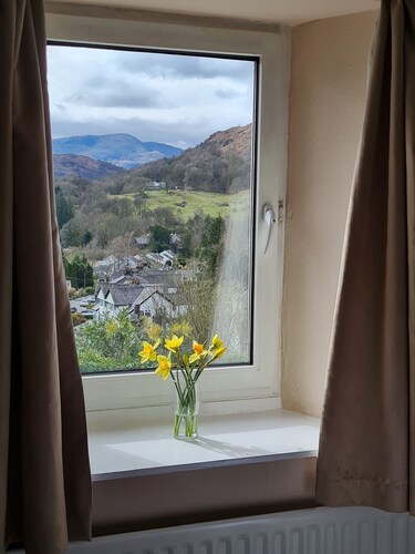 Bluehill Cottage, Central Ambleside, Stunning Views dedicated parking for 1 car
